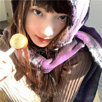 腰间持枪